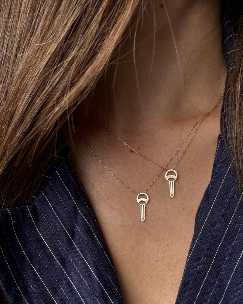 collier-clé-évidée-or-18-carats-sésame-aupiho-joaillerie