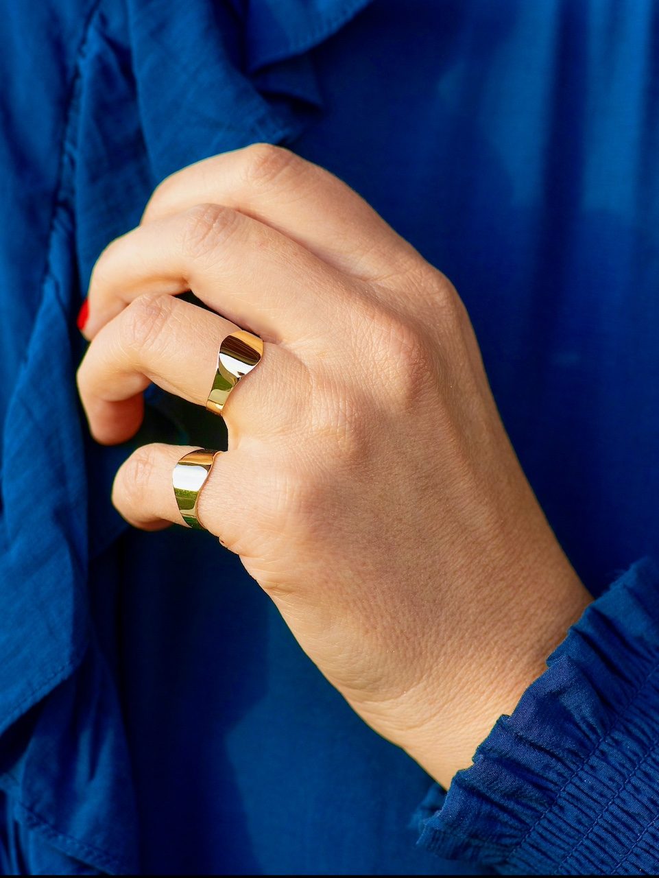 Bague chevalière ruban ovale en or 18 carats bijou aupiho Bague chevalière ruban ovale en or 18 carats bijou aupiho