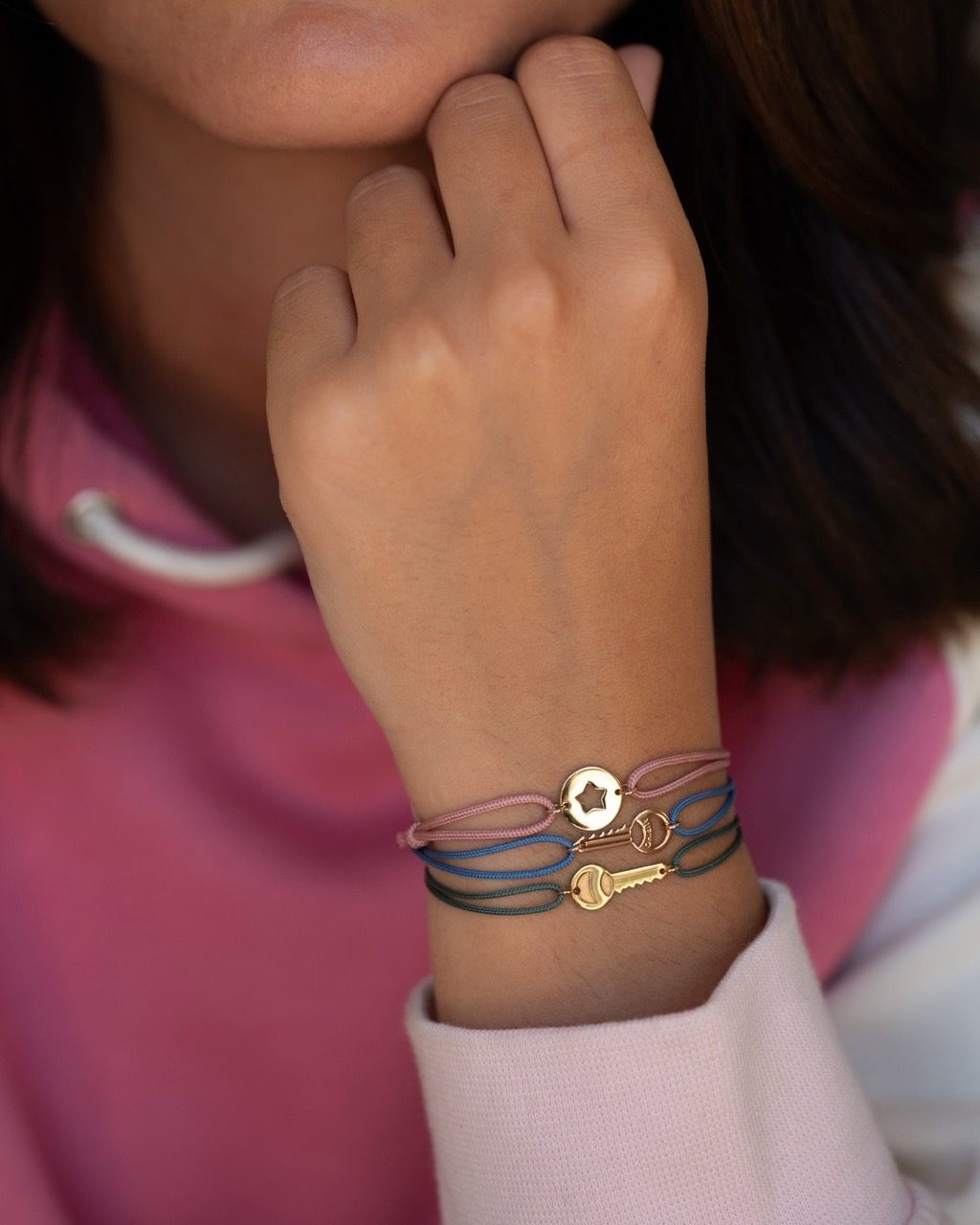 bracelet cordon clé médaille étoile or recyclé 18 carats aupiho joaillerie bracelet cordon clé médaille étoile or recyclé 18 carats aupiho joaillerie