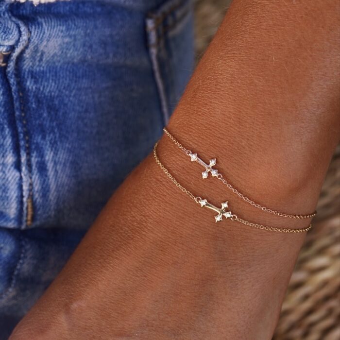 bracelets croix or 18 carats et diamants blancs aupiho joaillerie illusion
