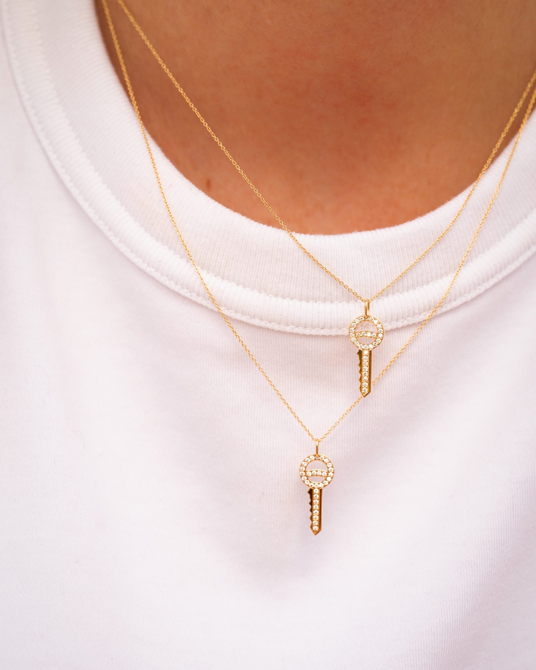 collier cle or jaune et diamants blancs or recyclé 18 carats sesame aupiho joaillerie collier cle or jaune et diamants blancs or recyclé 18 carats sesame aupiho joaillerie