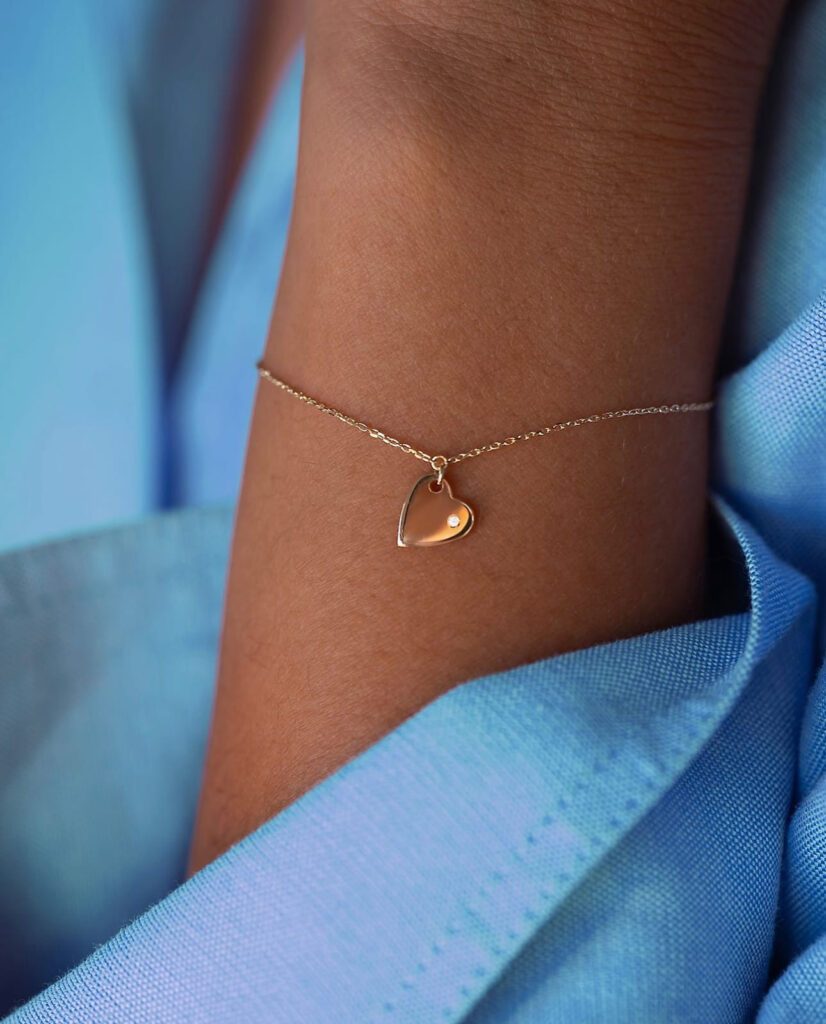 Collier Fantaisie Avec Pendentif Cœur – Métal, Occasion, Petit Bijou Mignon Et Pas Cher