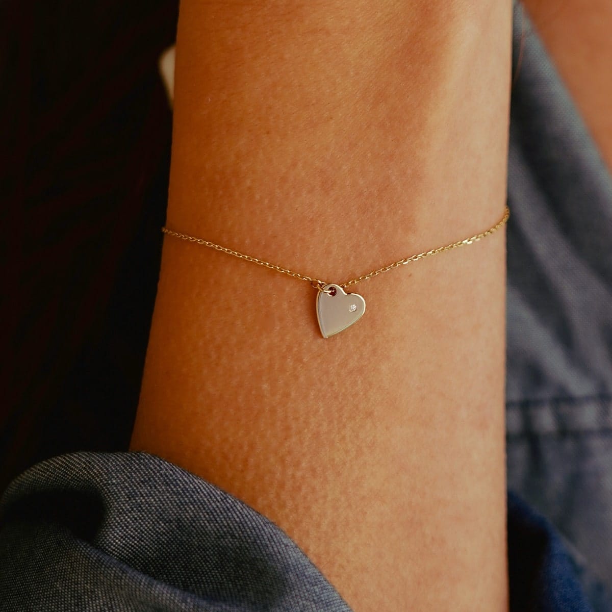 bracelet coeur or jaune et diamant blanc or recyclé 18 carats aupiho joaillerie bracelet coeur or jaune et diamant blanc or recyclé 18 carats aupiho joaillerie