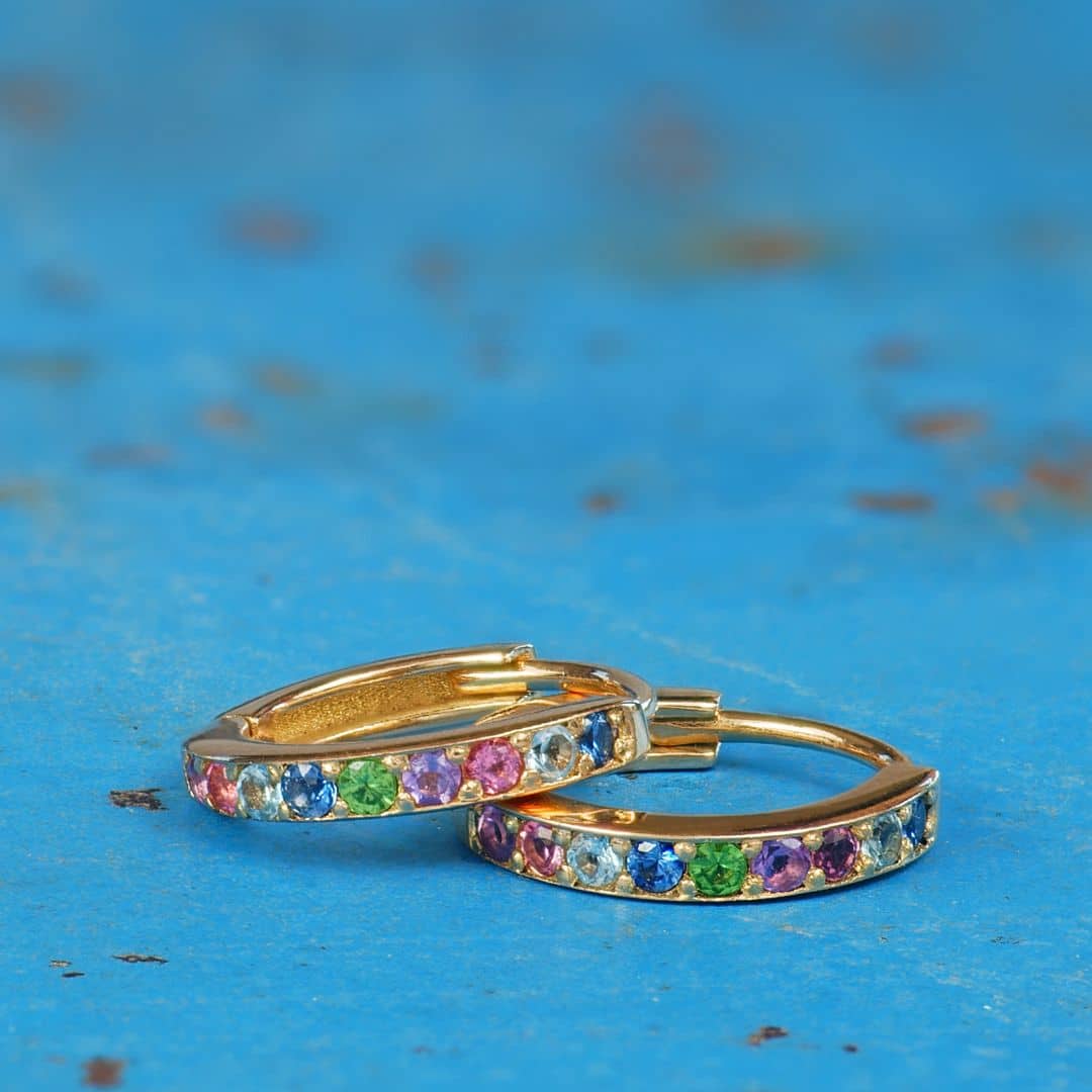 boucle d'oreille or jaune et pierres précieuses or recyclé 18 carats piercing arc en ciel aupiho joaillerie boucle d'oreille or jaune et pierres précieuses or recyclé 18 carats piercing arc en ciel aupiho joaillerie