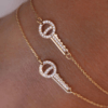 bracelets clé sésame diamants blancs or jaune 18 carats recyclé chaîne fine en or aupiho joaillerie