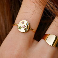 bague-or-pierres-précieuses-et-fines-constellation-arc-en-ciel-aupiho-joaillerie