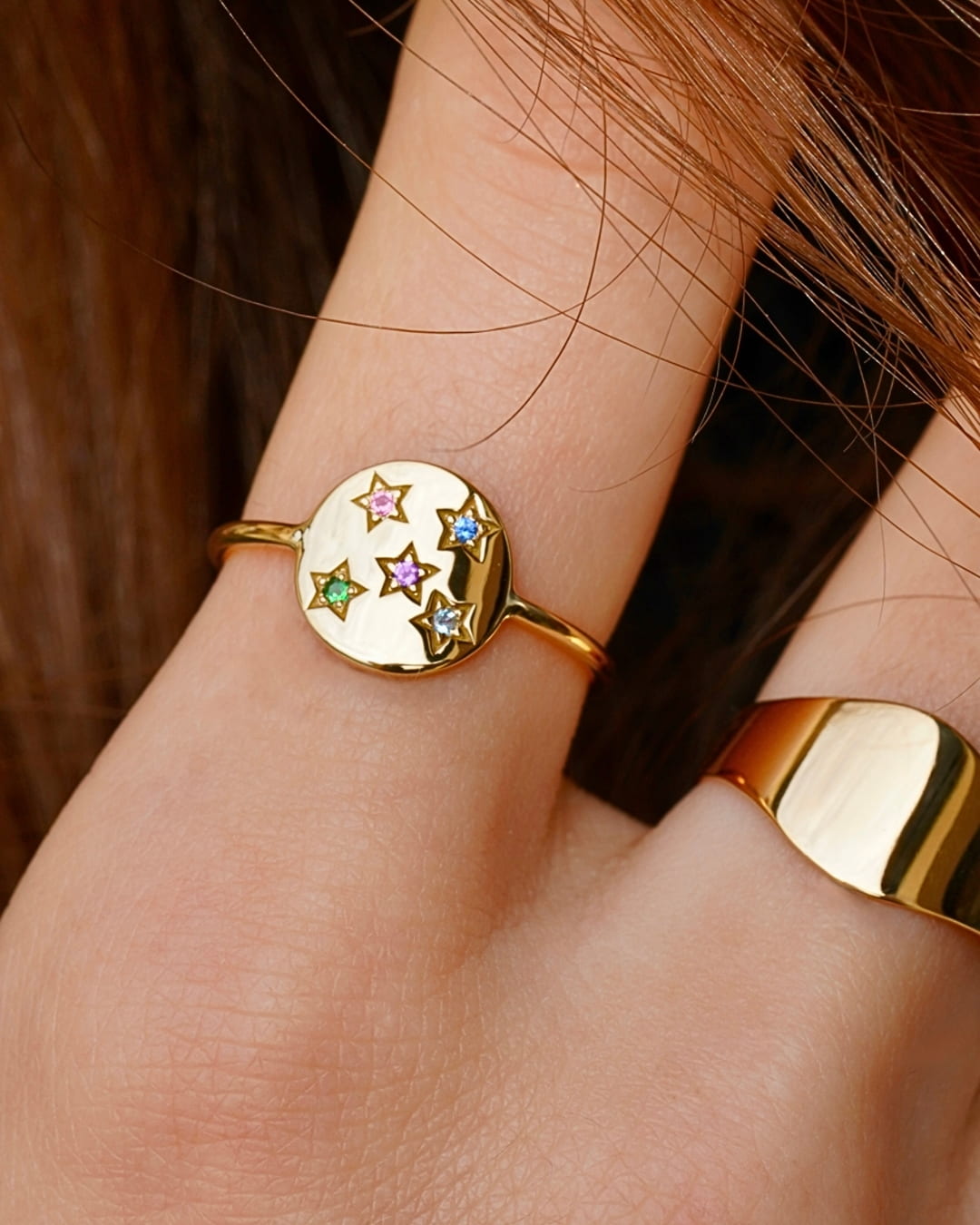 bague-or-pierres-précieuses-et-fines-constellation-arc-en-ciel-aupiho-joaillerie