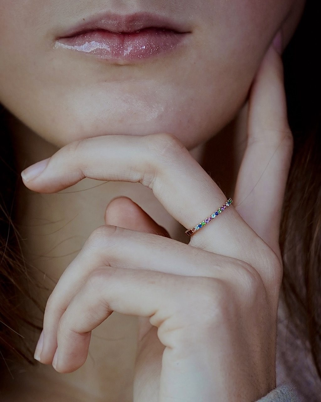 bague-or-pierres-precieuses-or-jaune-18-carats-arc-en-ciel-aupiho-joaillerie bague-or-pierres-precieuses-or-jaune-18-carats-arc-en-ciel-aupiho-joaillerie