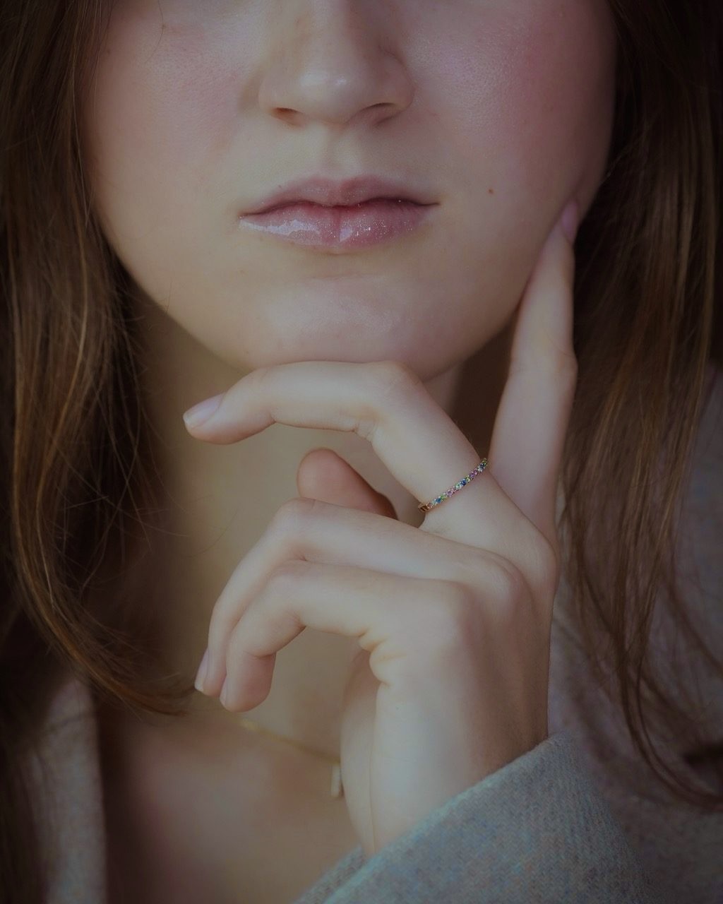 bague-pierres-precieuses-or-jaune-18-carats-recycle-arc-en-ciel-aupiho-joaillerie bague-pierres-precieuses-or-jaune-18-carats-recycle-arc-en-ciel-aupiho-joaillerie