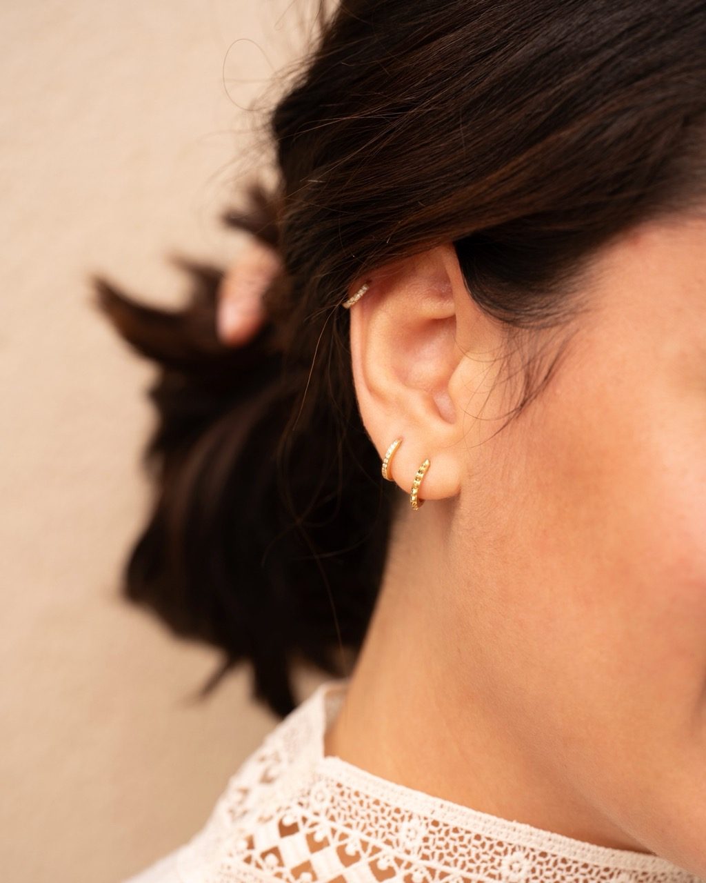 boucle d'oreille piercing or jaune et diamants blancs or recyclé 18 carats rockme eternelle aupiho joaillerie boucle d'oreille piercing or jaune et diamants blancs or recyclé 18 carats rockme eternelle aupiho joaillerie