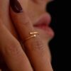 bague-glam-orteil-taime-diamant-orjaune-18k-aupiho-joaillerie bague glam orteil petit doigt diamant or jaune 18 carats aupiho joaillerie