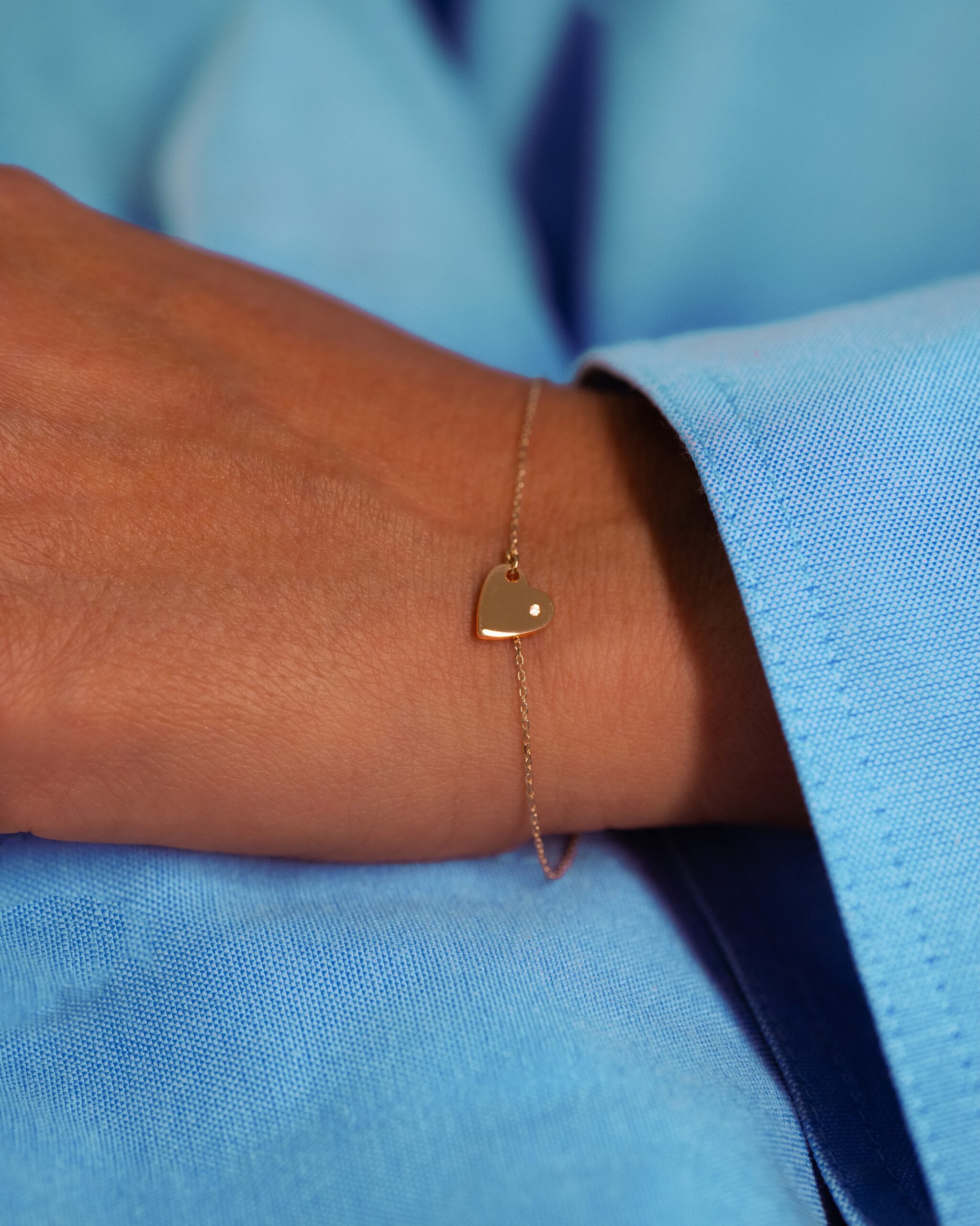 bracelet coeur or jaune et diamant or recyclé 18 carats coeur aupiho joaillerie bracelet coeur or jaune et diamant or recyclé 18 carats coeur aupiho joaillerie