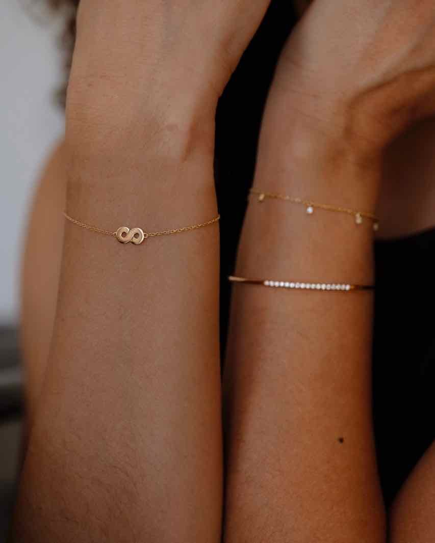 bracelet infini or jaune 18 carats Aria chaîne tout or aupiho joaillerie bracelet infini or jaune 18 carats Aria chaîne tout or aupiho joaillerie