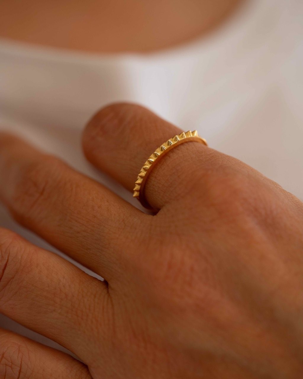 bague rock me tout or jaune 18 carats pointes en or aupiho joaillerie