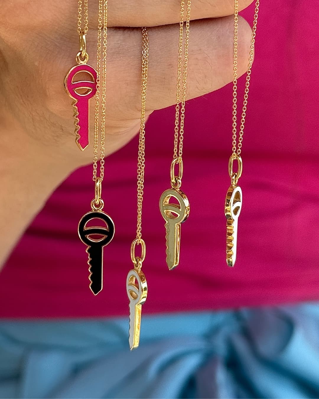 pendentif-clé-or-jaune-laqué-couleur-clé-sésame-colors-aupiho-joaillerie