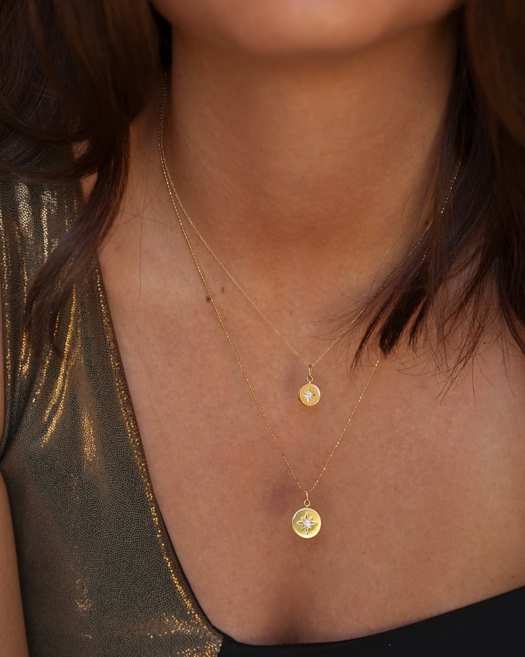 pendentif-médaille-en-or-et-diamant-joy-aupiho-joaillerie pendentif-médaille-en-or-et-diamant-joy-aupiho-joaillerie