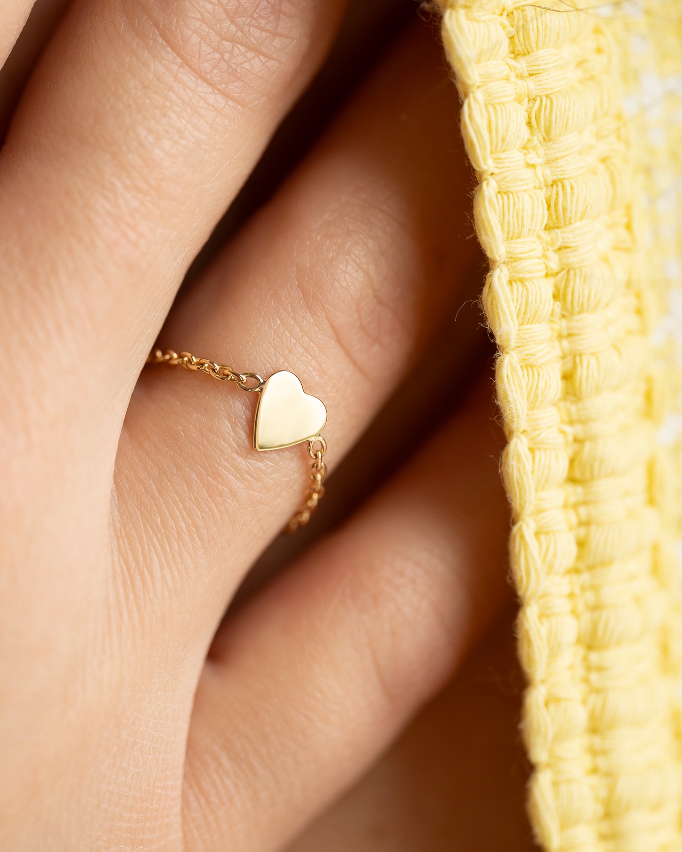 bague chaîne coeur or jaune aupiho joaillerie bague chaîne coeur or jaune aupiho joaillerie