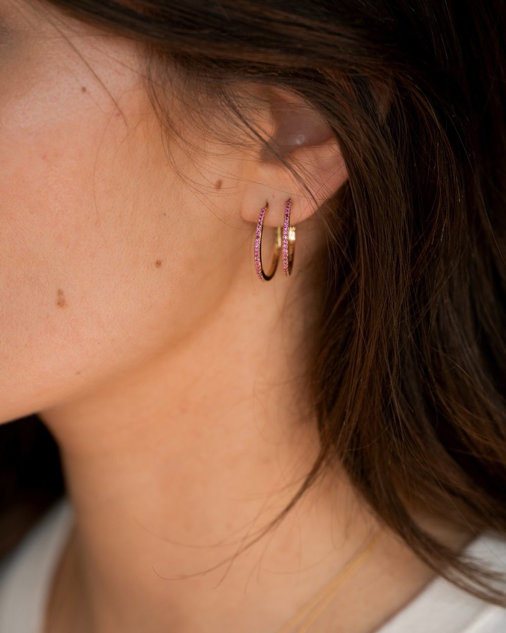 creole-saphirs-roses-15-mm-divine-or-jaune-aupiho-joaillerie