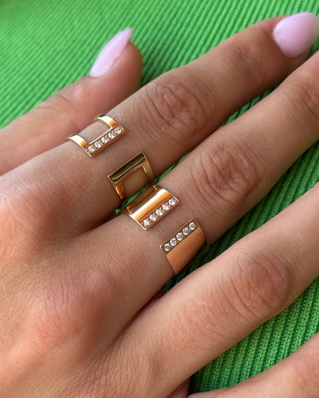 bague-large-or-et-diamants-anna-aupiho-joaillerie bague-large-or-et-diamants-anna-aupiho-joaillerie