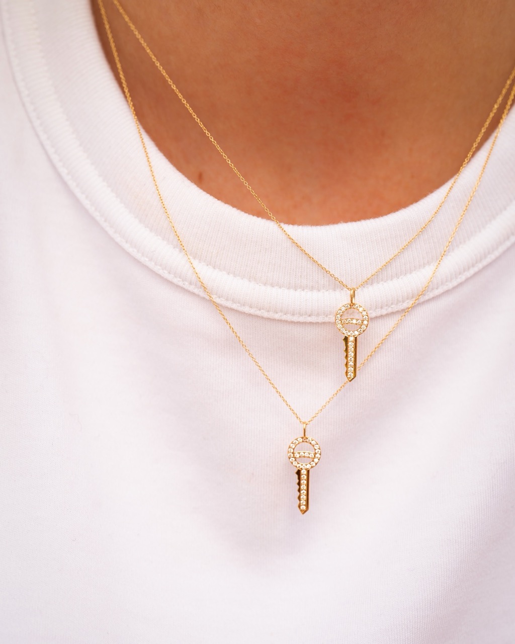 collier-cle-sesame-diamantsblancs-orjaune-18carats-sesame-aupiho-joaillerie-pendentif