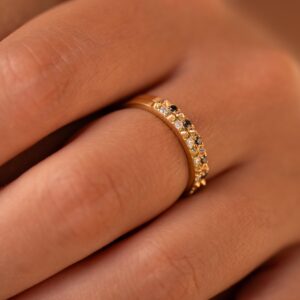 Comment-choisir-sa-taille-de-bague-le-guide-complet-aupiho-joaillerie