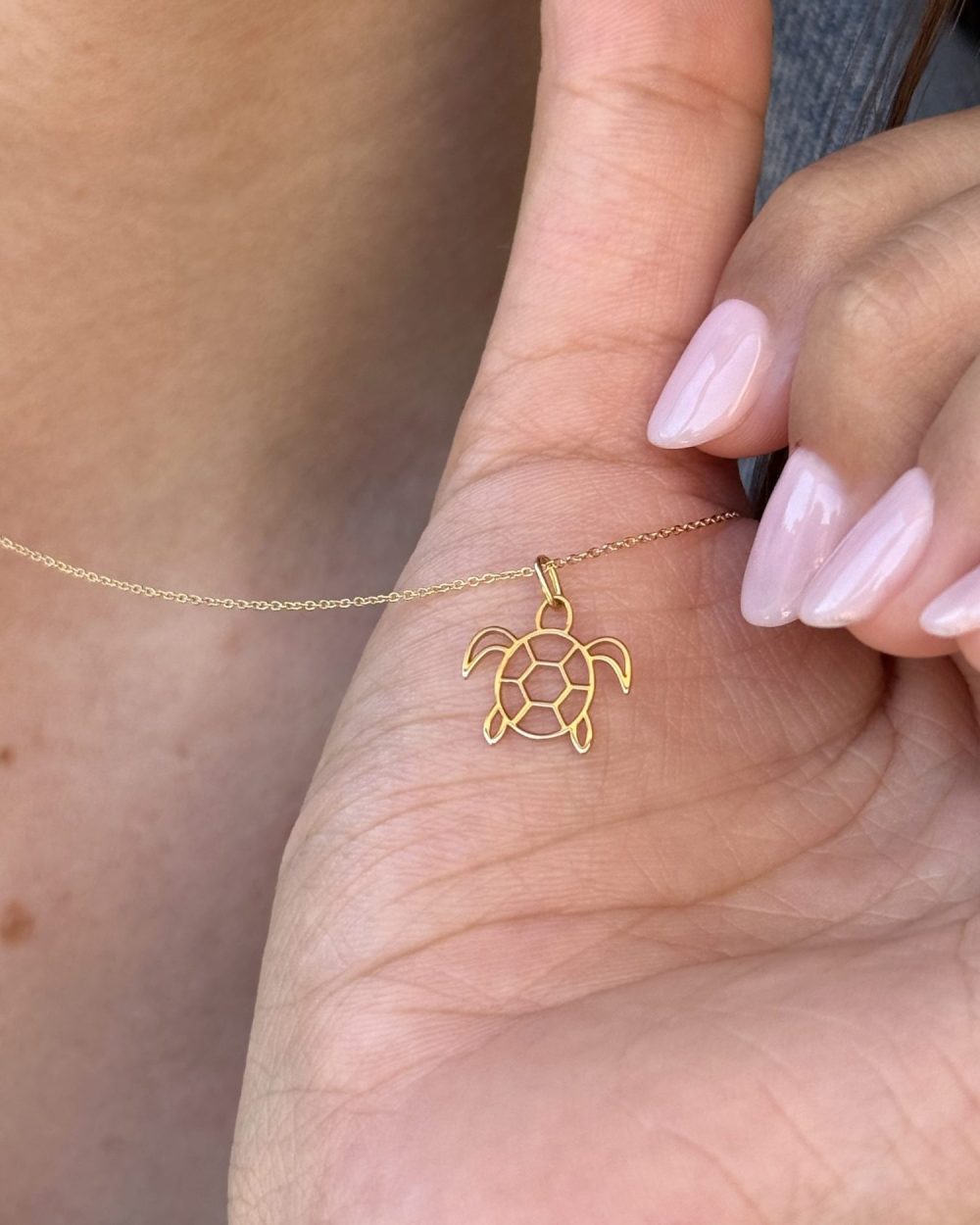 collier tortue or jaune 18 carats recyclé aupiho joaillerie